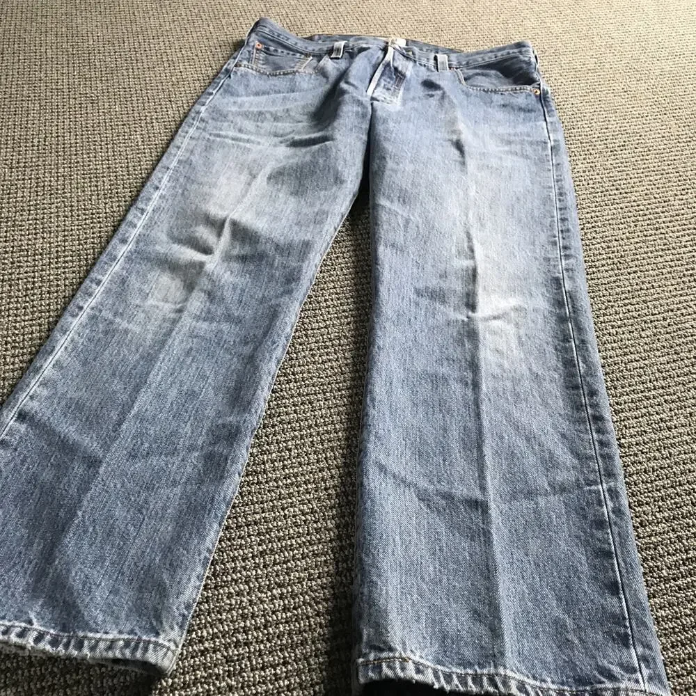 levis 501 38x30 button fly‎